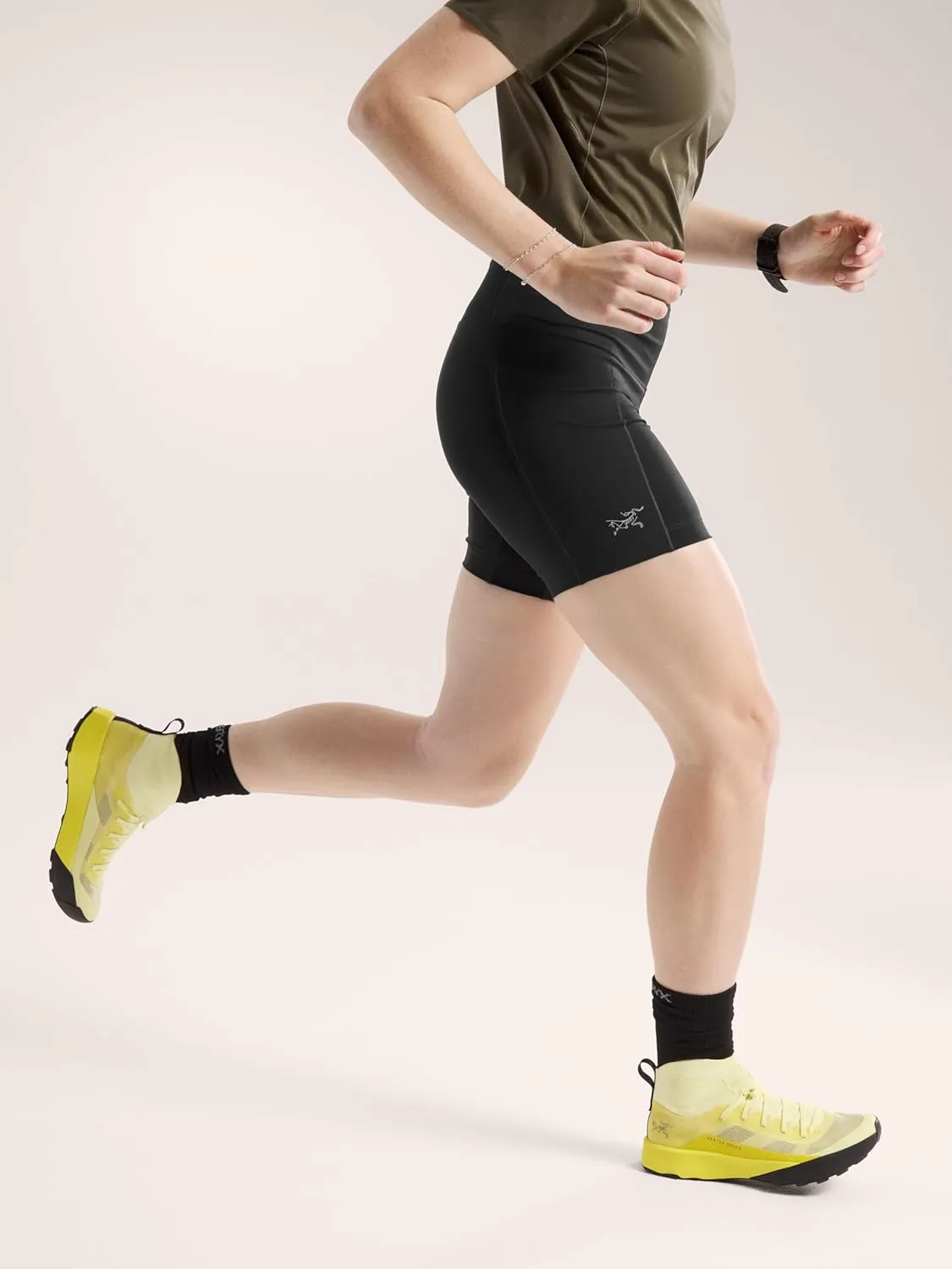 Arc'teryx Essent High-Rise Utility Short 6 Women's | Versatile Stretch Short with Bounce-Free Storage